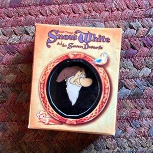 VTG DISNEY PARKS SNOW WHITE SEVEN DWARVES GRUMPY COLLECTIBLE PIN TRADING